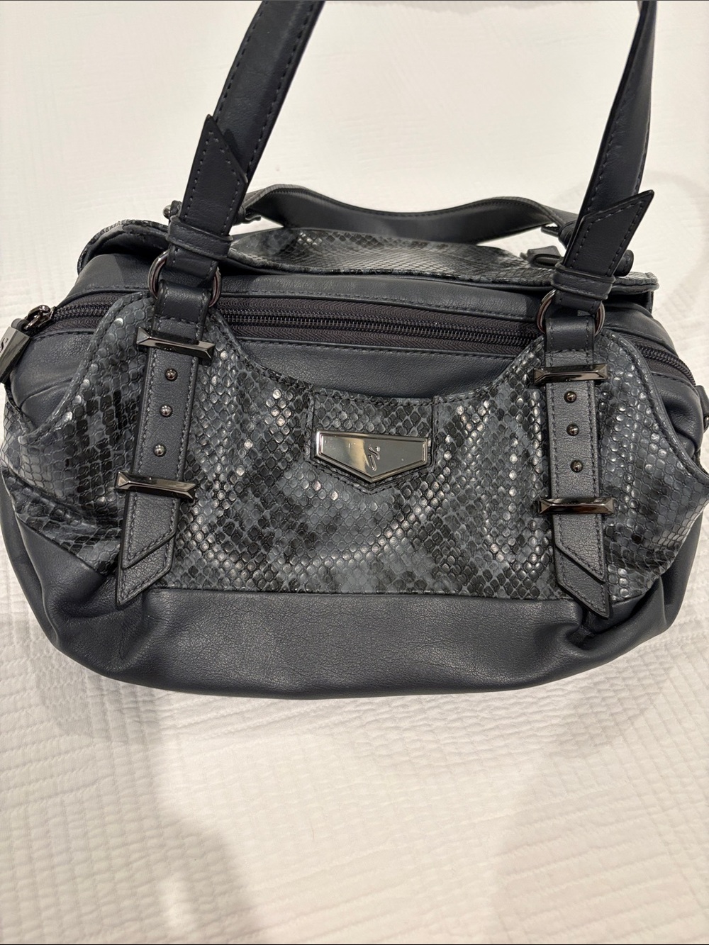 Like new Vera Wang satchel.